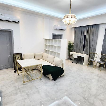 Moods Holiday Homes العين المظهر الخارجي الصورة