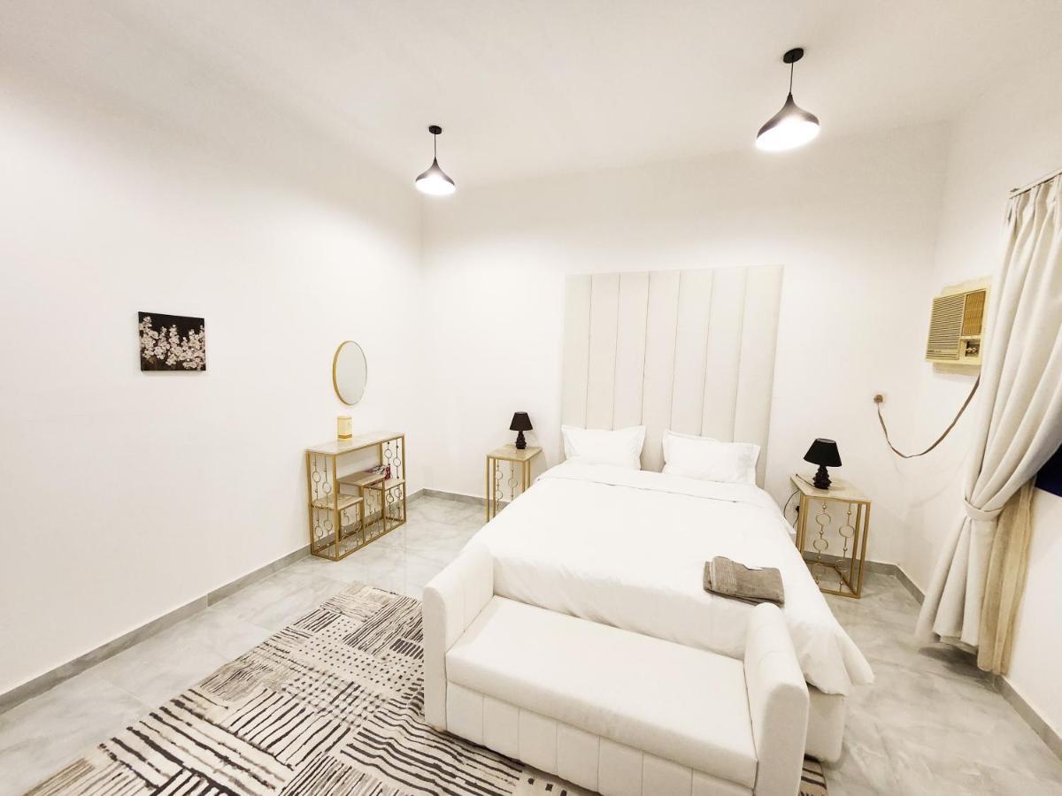Moods Holiday Homes العين المظهر الخارجي الصورة